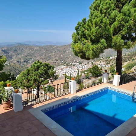 Lovely 2 Bed Apartment With Stunning Views & Pool Competa Luaran gambar