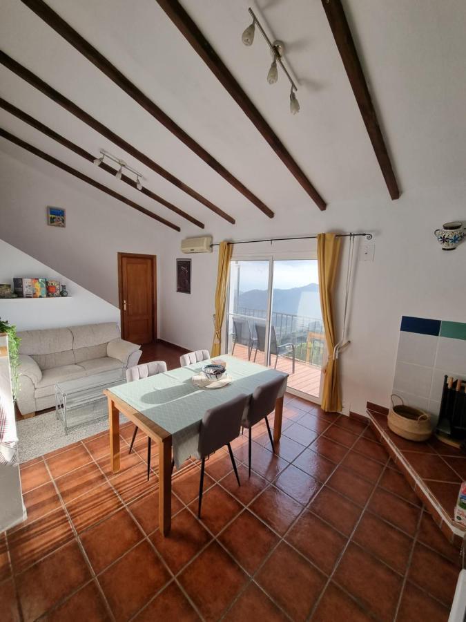 Lovely 2 Bed Apartment With Stunning Views & Pool Competa Luaran gambar