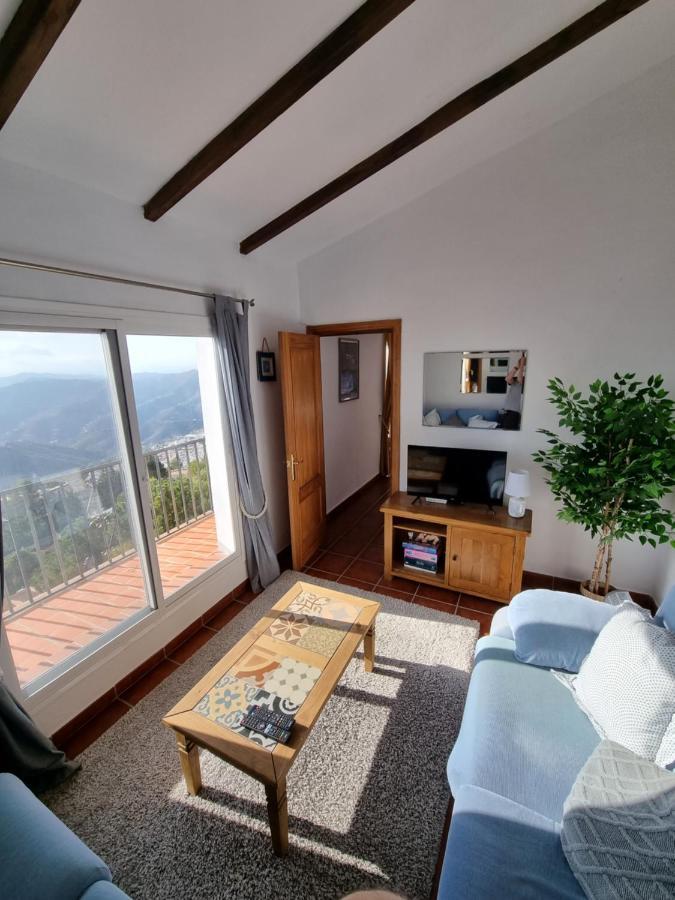 Lovely 2 Bed Apartment With Stunning Views & Pool Competa Luaran gambar