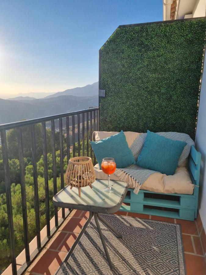 Lovely 2 Bed Apartment With Stunning Views & Pool Competa Luaran gambar