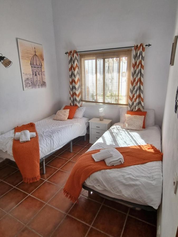 Lovely 2 Bed Apartment With Stunning Views & Pool Competa Luaran gambar